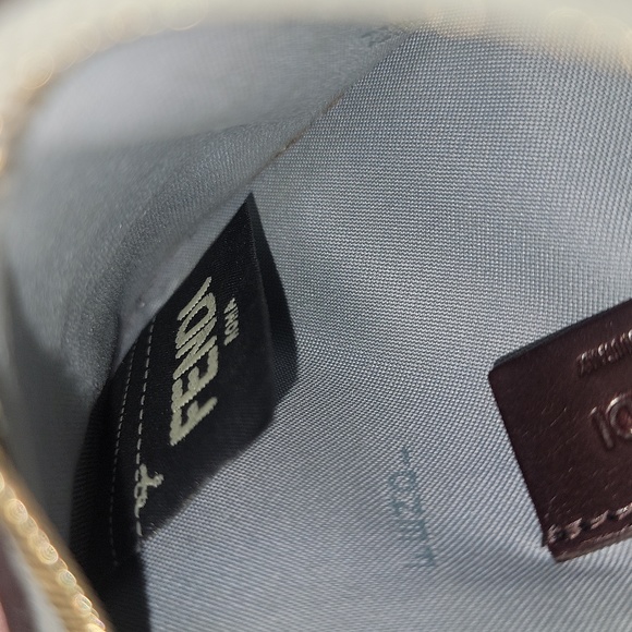 COPY - Authentic Fendi monter key cles - Picture 10 of 10